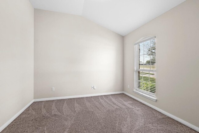 Building Photo - 2923 Bluffstone Dr