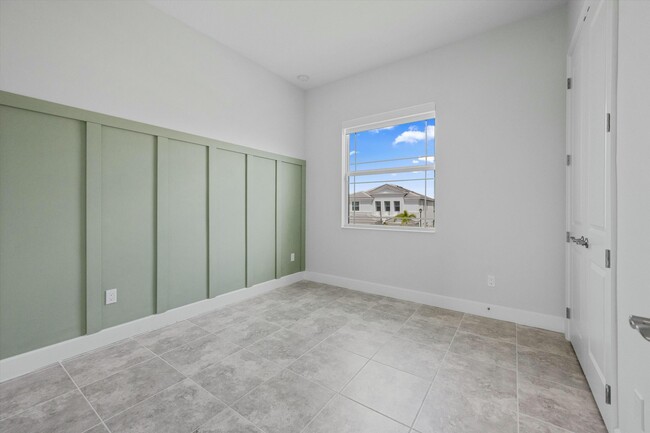 Building Photo - 14964 RedCove Pl