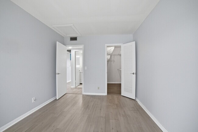 Building Photo - 32 Fanshaw A