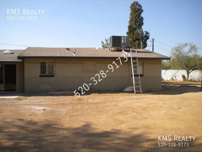 Building Photo - 2321 S Layton Pl