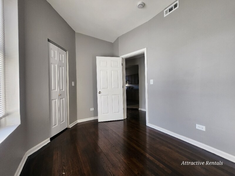 Building Photo - 3658 S Indiana Ave