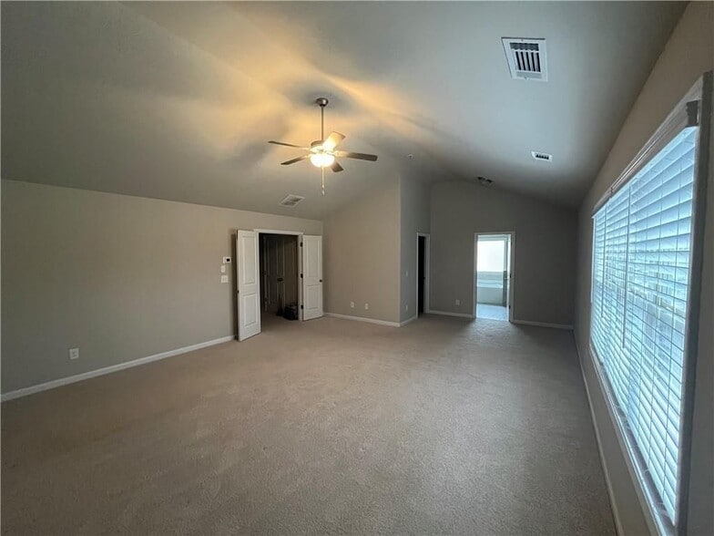 Building Photo - 408 Elkhorn Gln Ct