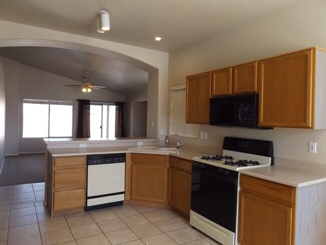Building Photo - COMING SOON WITH A PRIVATE POOL IN GREAT GILBERT LOCATION!!!!