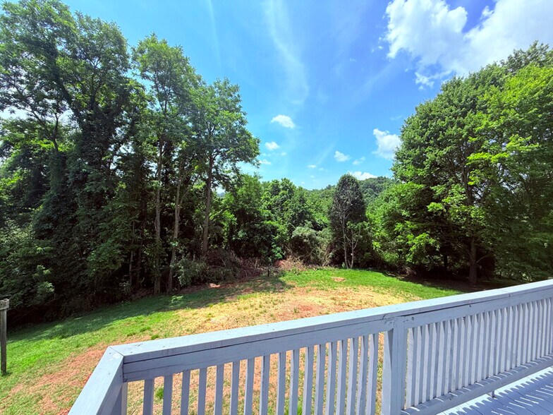 Building Photo - 248 Overlook Dr