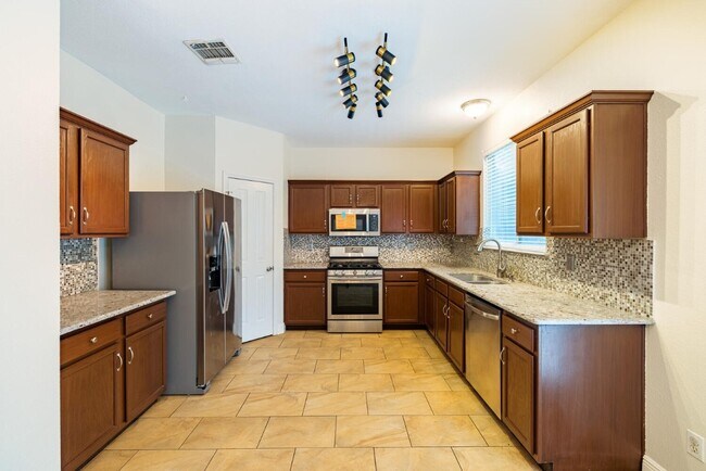 Building Photo - 1006 Tallow Trail