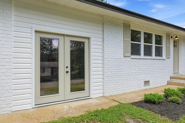 Building Photo - 508 Hiawatha Cir