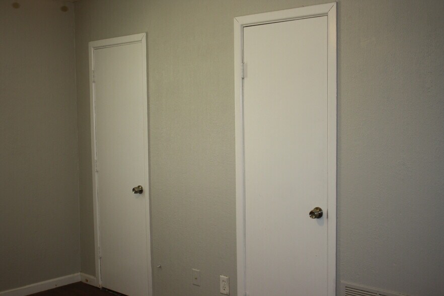 Building Photo - 2621 28th St