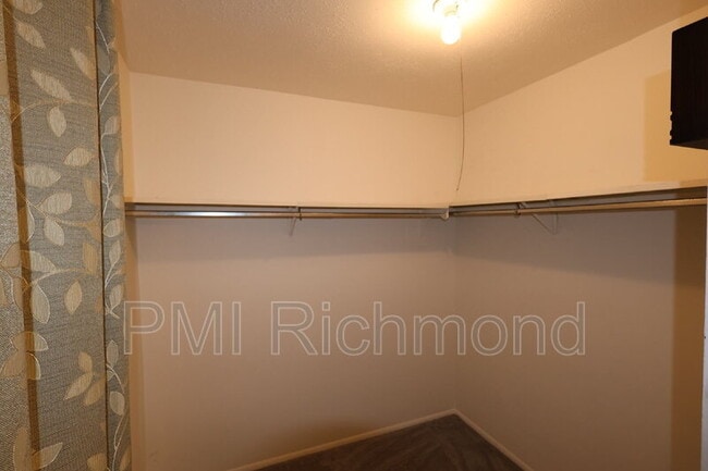 Building Photo - 15808 Tinsberry Pl