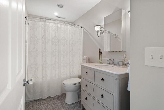 Building Photo - 30 Annapolis Way