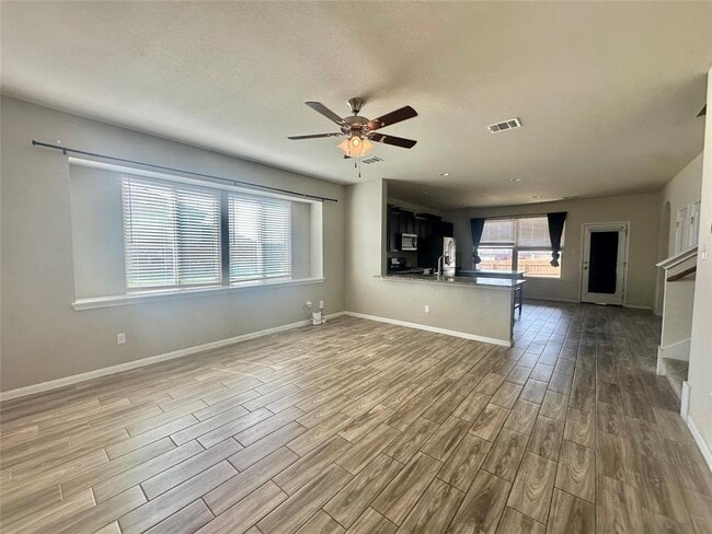 Building Photo - 8164 Daisy Cutter Crossing