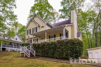 Building Photo - 321 Stratford Dr