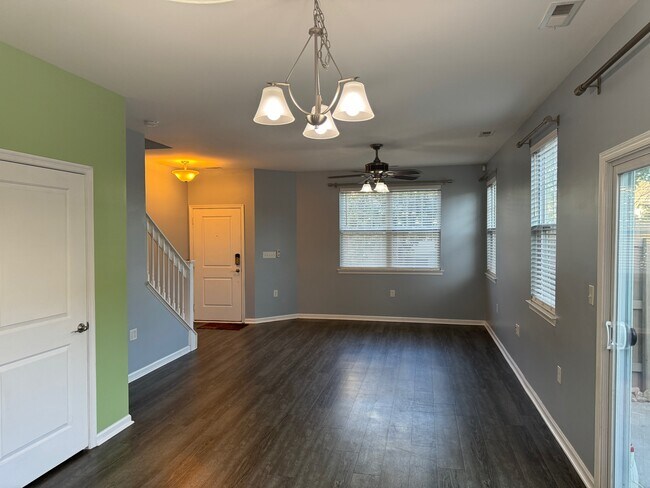 Building Photo - 1705 Halesworth Ln