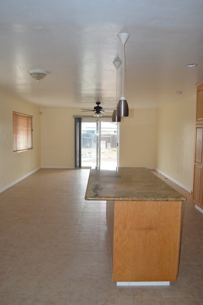 Building Photo - 3 Bedroom, Two Bathroom with Two Separate ...