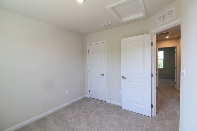 Building Photo - New construction tonwhome!
