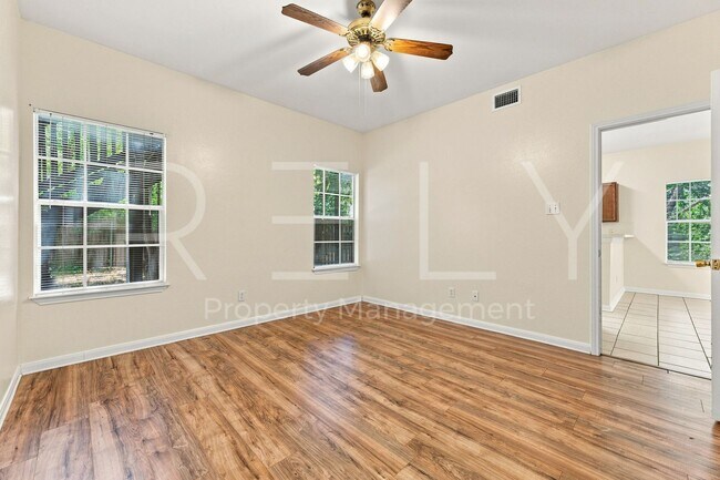 Building Photo - 2908 Whisper Oaks Ln