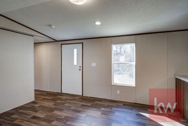 Building Photo - Chestnut St 119/Whispering Hills MHP