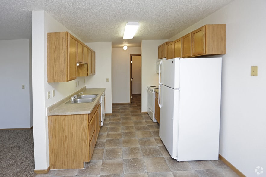 Century East Apartments 1823 Mapleton Ave Bismarck ND 58503