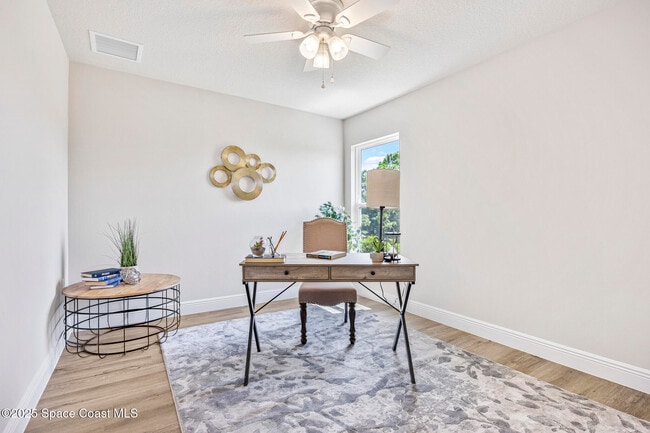 Building Photo - 208 Hidden Wds Pl