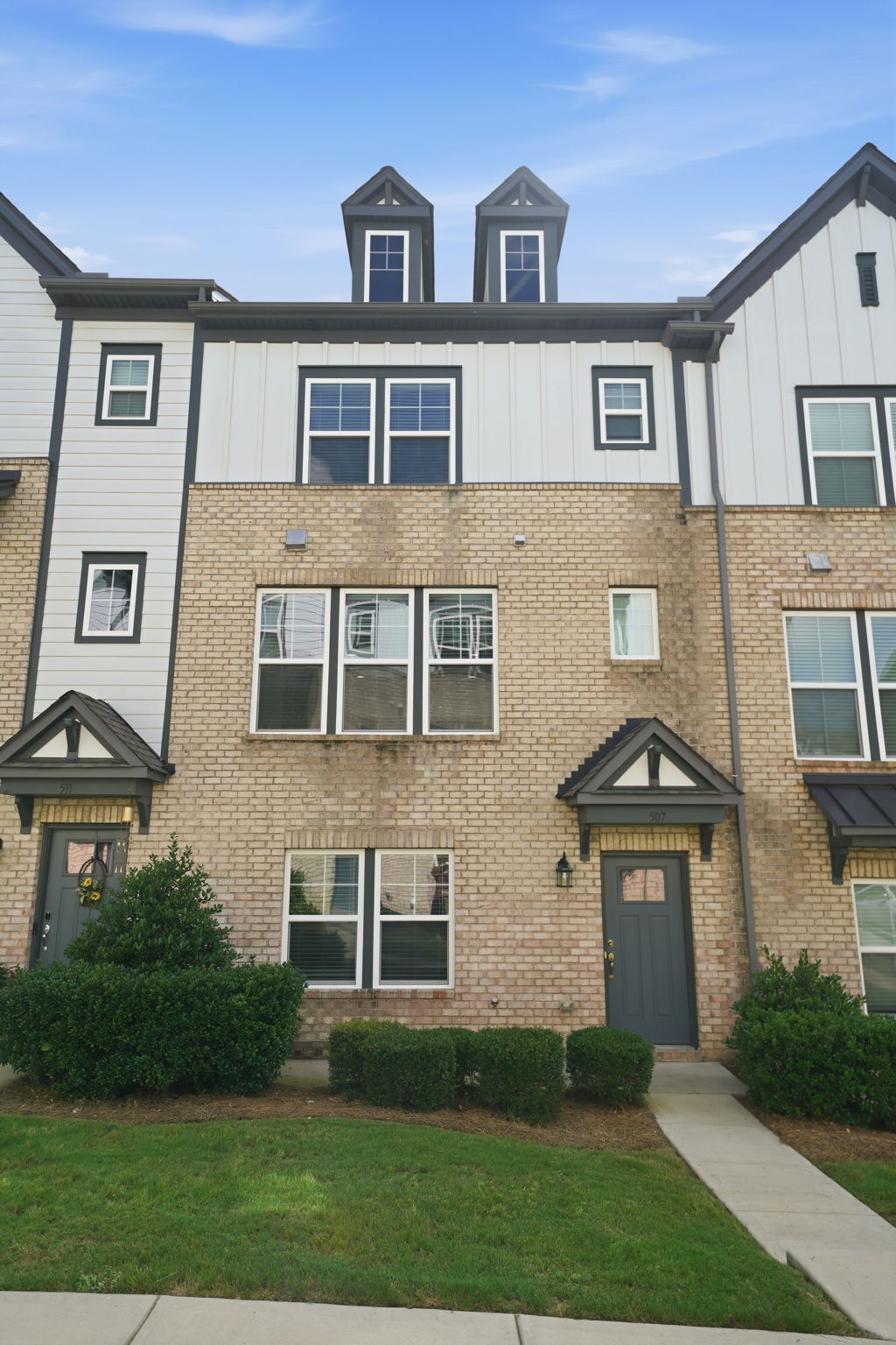 Building Photo - 507 Upper Stone Cir