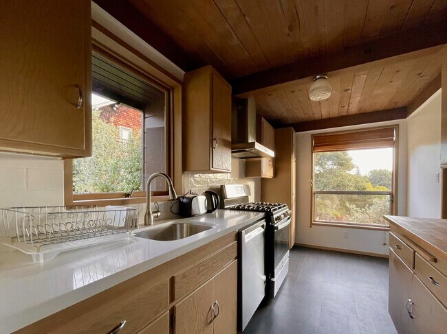 Kitchen - 1216 Spruce St