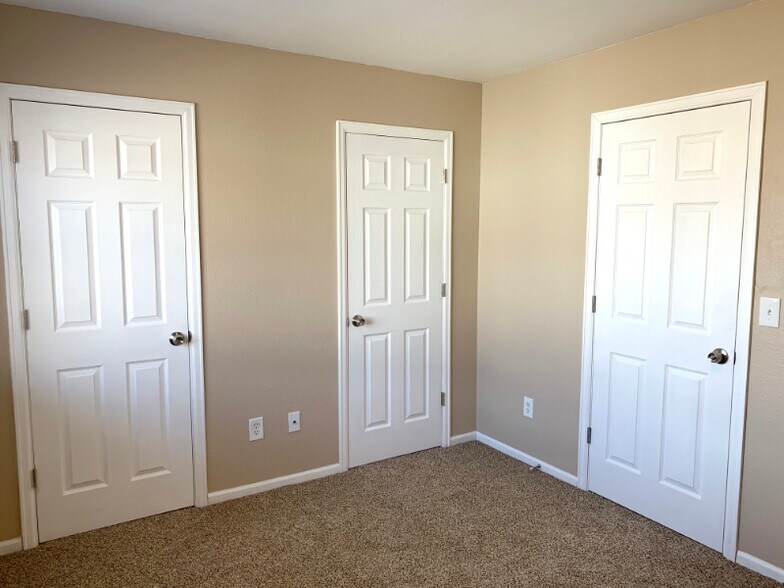 Building Photo - 1700 Erin Ct