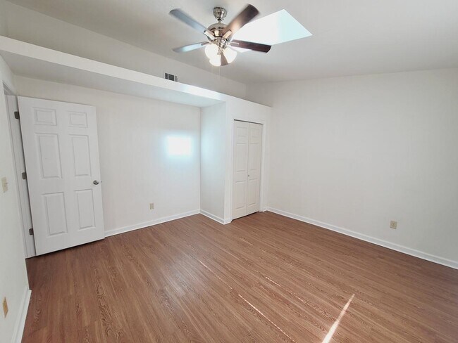 Building Photo - 1555 San Luis Rd