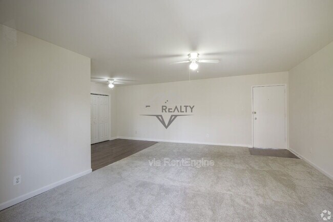 Building Photo - 14400 Gemstone Dr