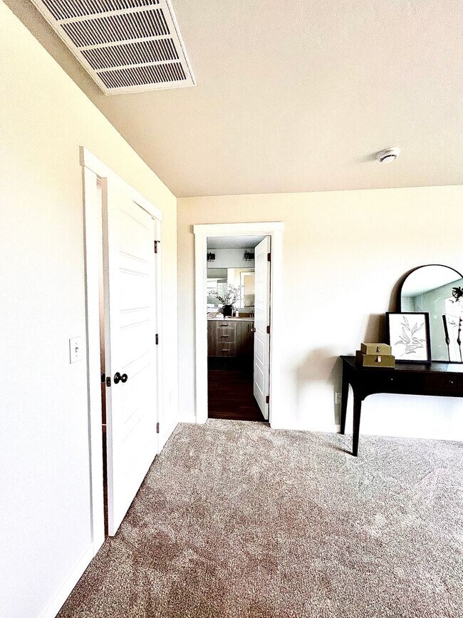 Building Photo - BRAND NEW HOME! 4 Bed/2.5 Bath plus Office and Flex Space Upstairs
