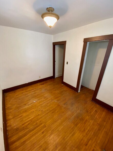 Building Photo - 780 Hillview Ave