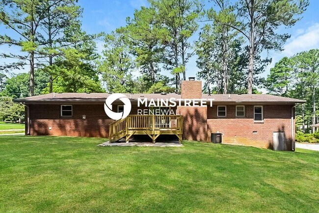 Building Photo - 3 Bedroom Pet-Friendly Home in McDonough, GA with Main Street Renewal