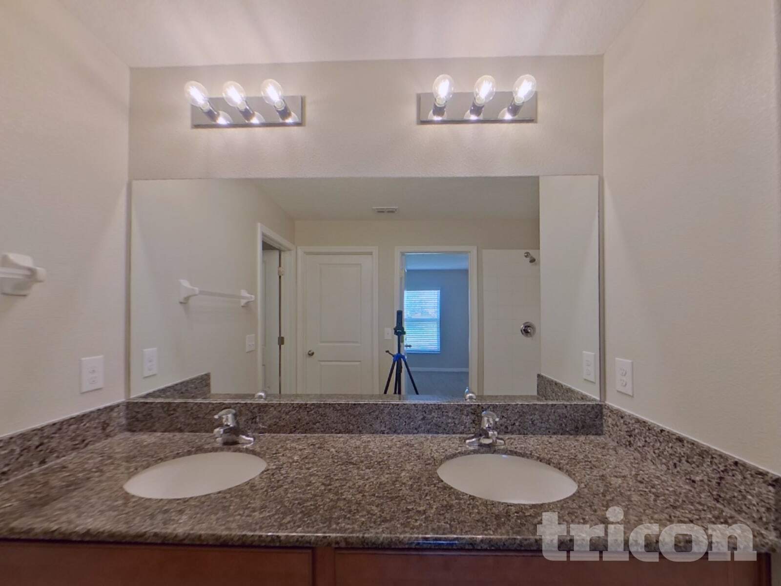 Building Photo - 1614 Broad Winged Hawk Dr
