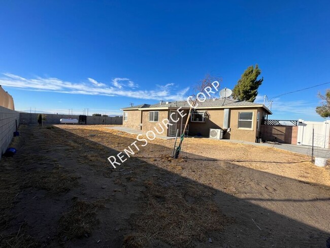 Building Photo - COMING SOON - 2 Bedroom Home For Rent in W...