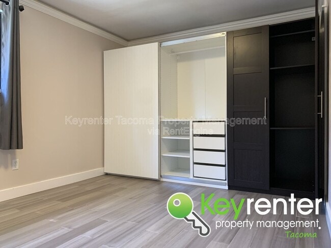 Building Photo - 1355 E 44th St