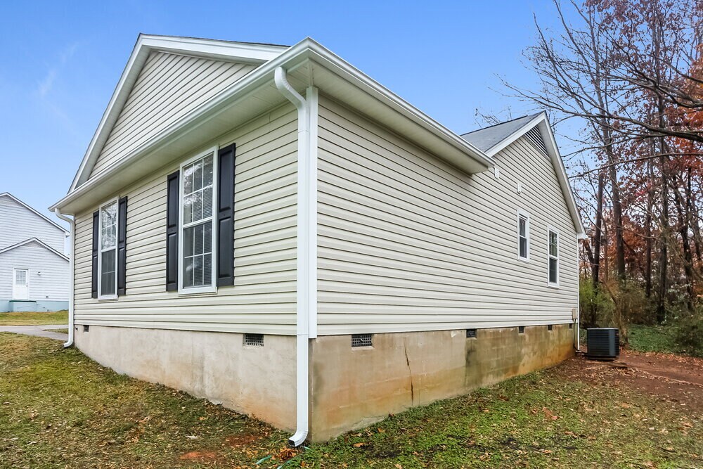 Building Photo - 8127 Sheringham Way