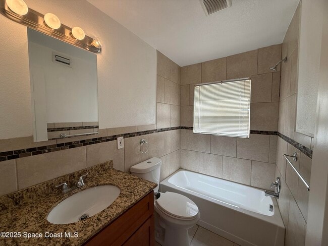 Building Photo - 1440 Parkway Dr