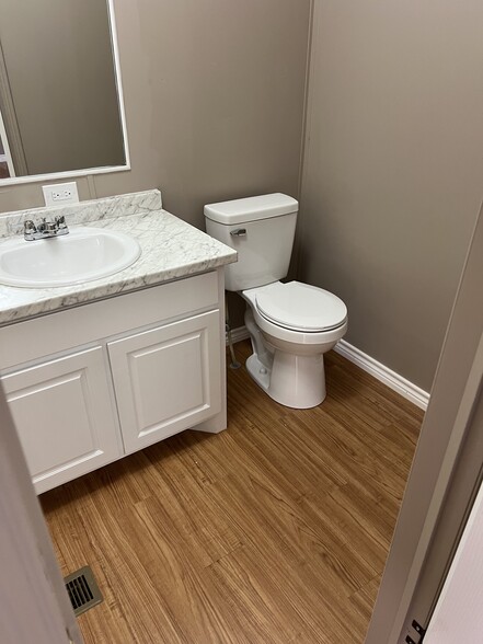 Building Photo - 300 Murls Lake Rd