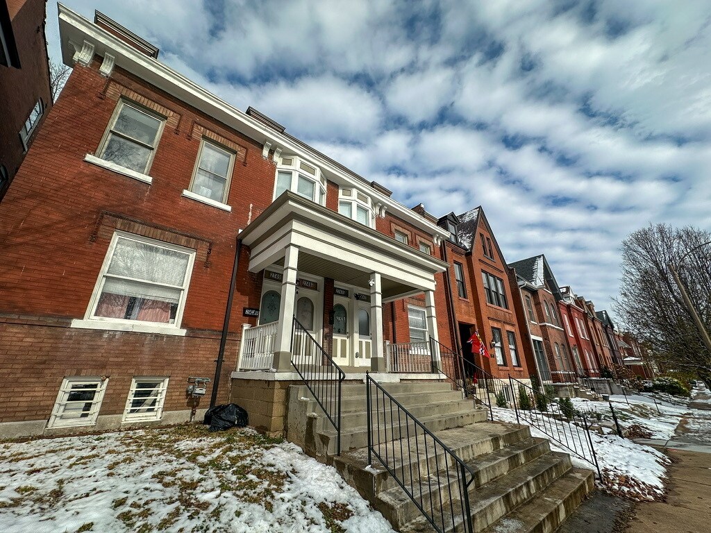 Building Photo - 2747 Armand Pl