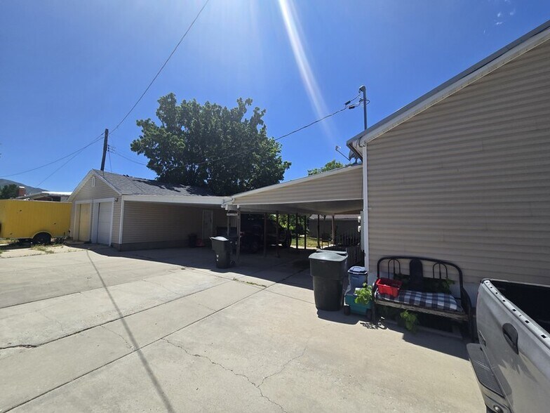 Building Photo - 509 W 200 S