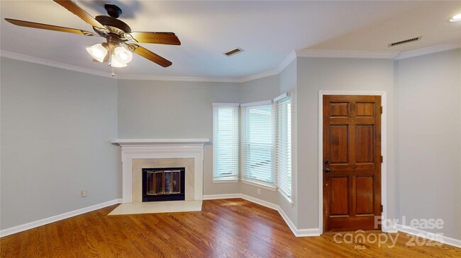 Building Photo - 414 Clarkson Green St