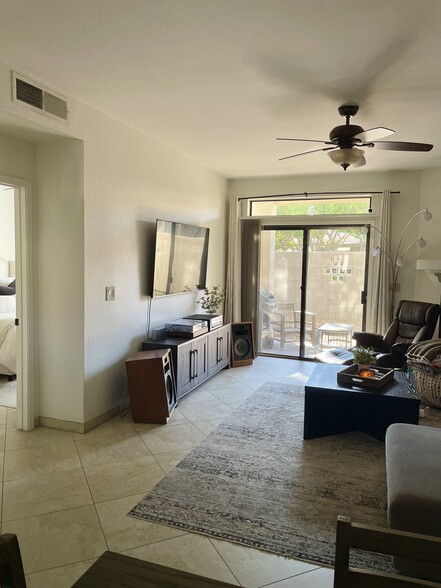 Living space with patio - 7101 W Beardsley Rd