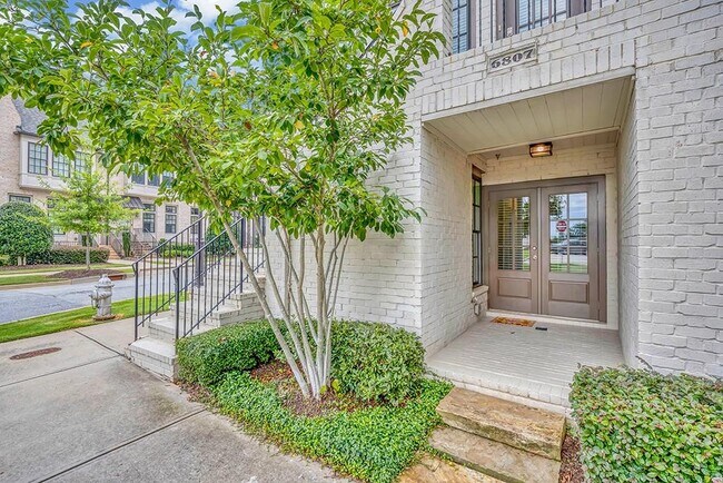 Building Photo - 6807 Encore Blvd
