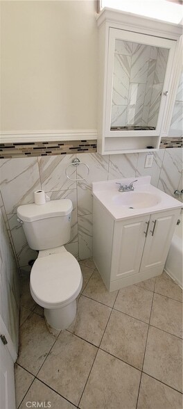 Building Photo - 13315 S Avalon Blvd