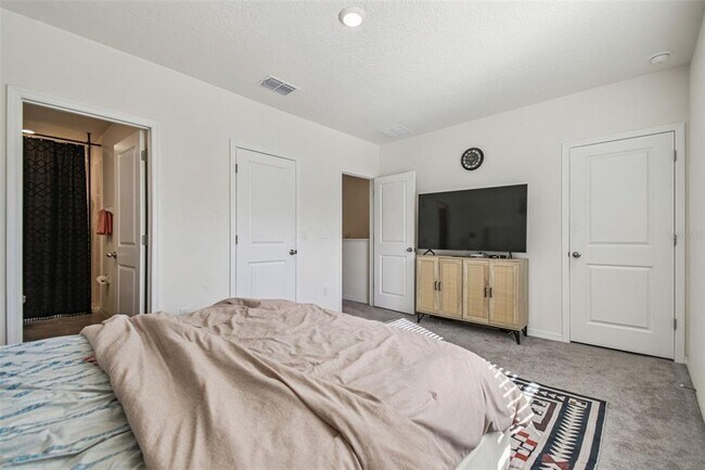 Building Photo - 11070 Crescent Deer Dr