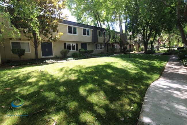 Building Photo - $3695 - Fully Remodeled 3Bd / 3Ba Large Townhome in Santa Teresa area