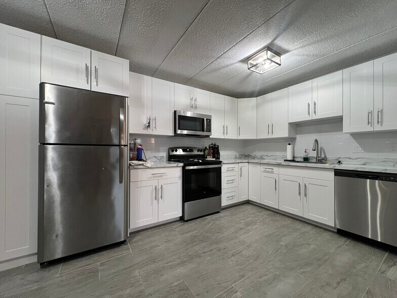 Building Photo - 40 High St