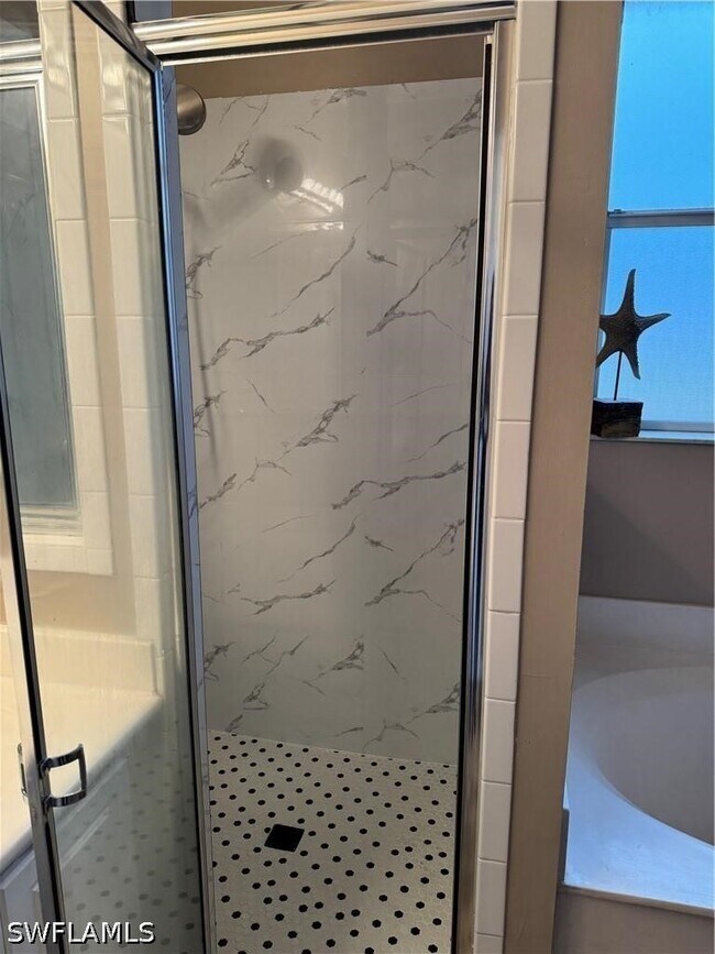 Building Photo - 286 Justene Cir