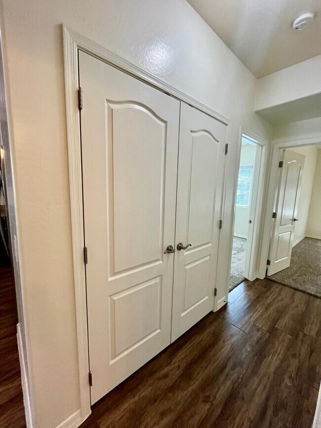 Building Photo - 7726 E Baseline Rd