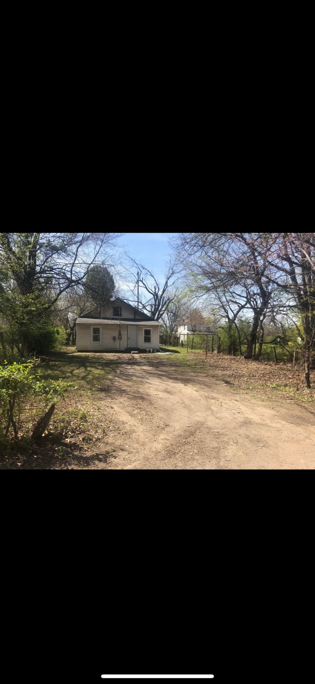 Primary Photo - 1014 N C St