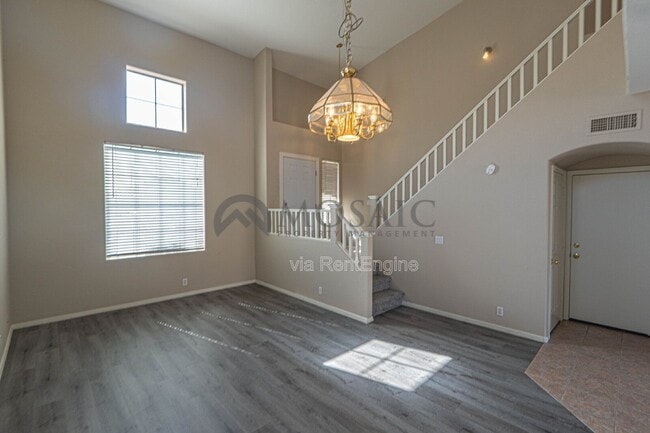 Building Photo - 9304 E Monte Ave