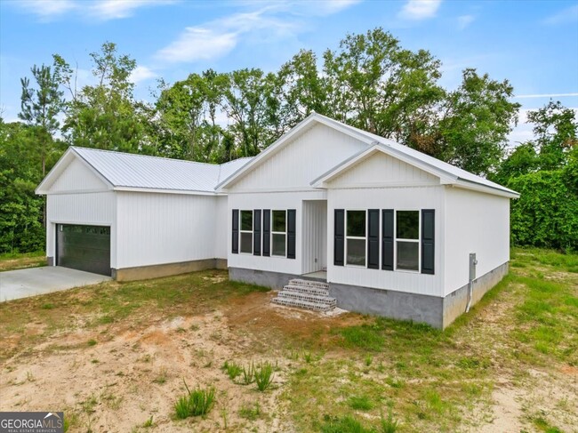 Building Photo - 110 Ryan St